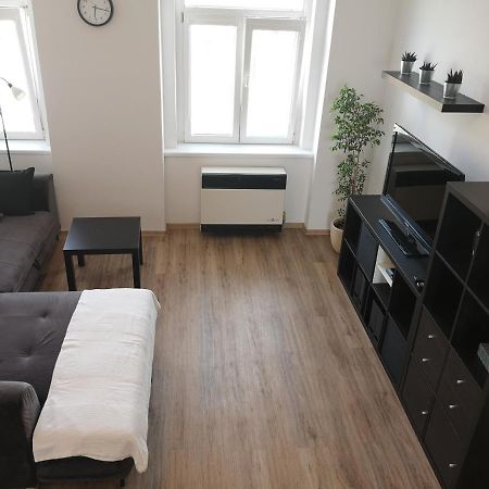 Fine Apartment In Centrum Of Slany With Aircondition Extérieur photo