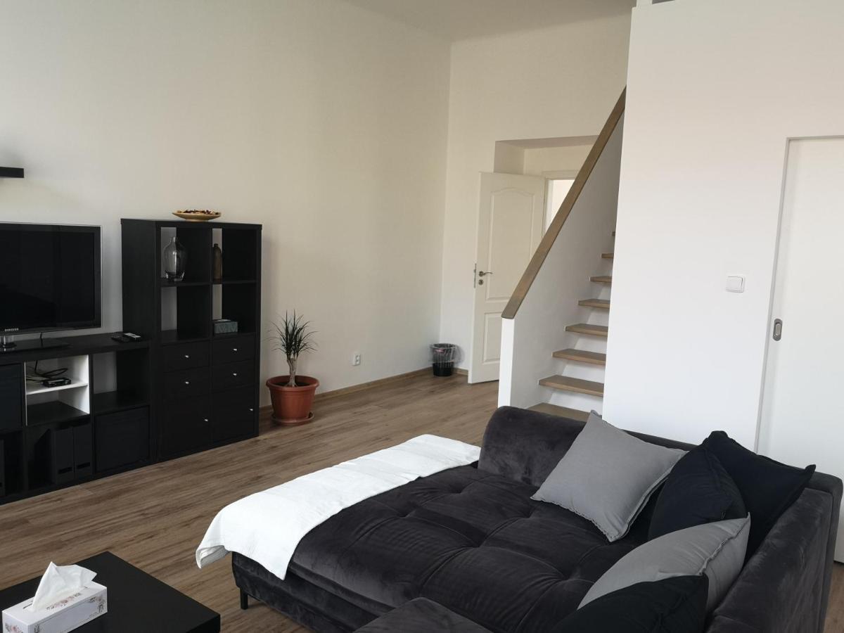 Fine Apartment In Centrum Of Slany With Aircondition Extérieur photo