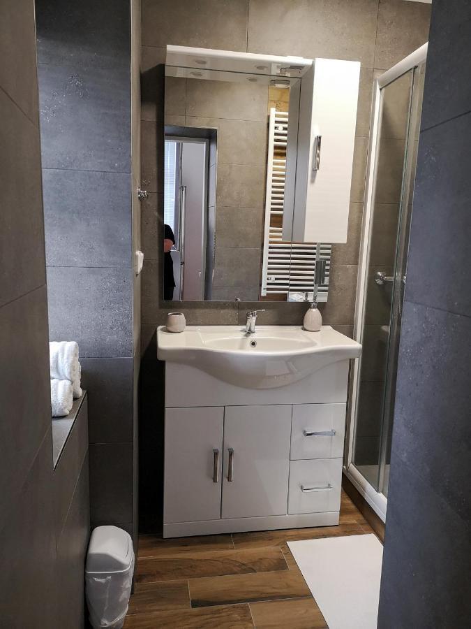 Fine Apartment In Centrum Of Slany With Aircondition Extérieur photo